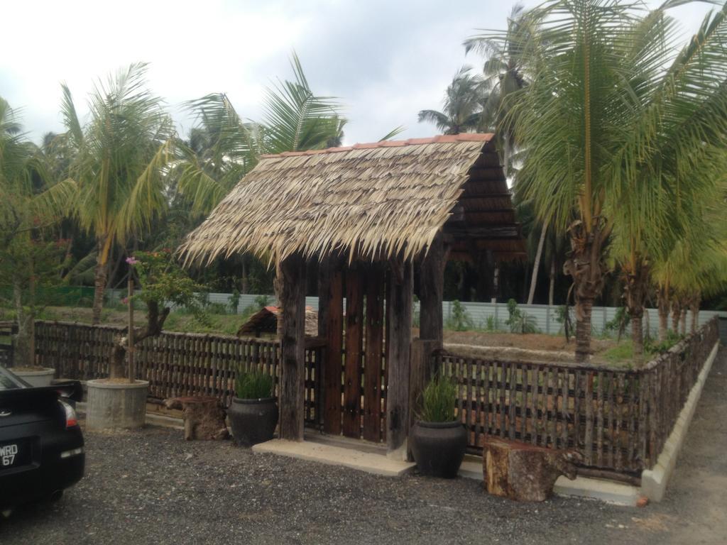 Hs Farm Waterpark Muar Bagian luar foto