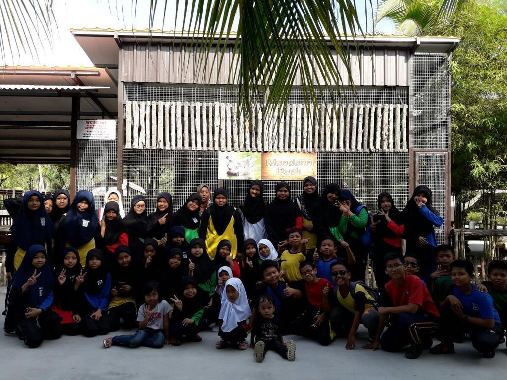 Hs Farm Waterpark Muar Bagian luar foto