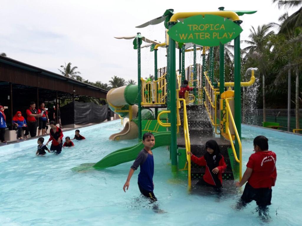 Hs Farm Waterpark Muar Bagian luar foto