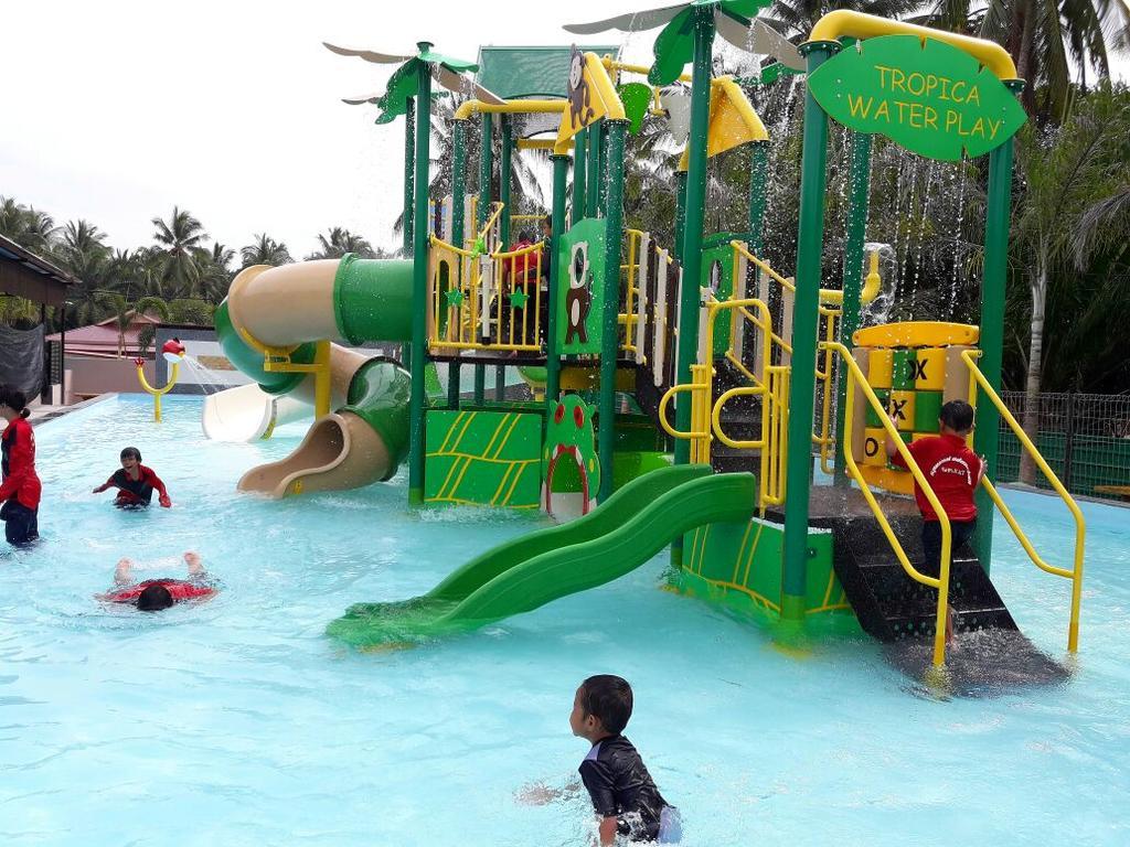 Hs Farm Waterpark Muar Bagian luar foto